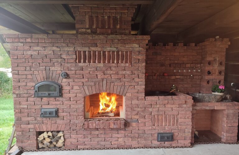 Эксклюзивный барбекю из кирпича